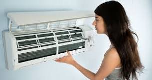 ¿Cómo se le cambia el filtro del aire acondicionado?