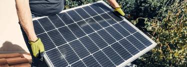 ¿Cuántos paneles solares se necesitan para una casa de 100m2?