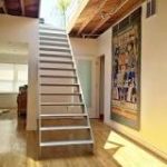 Ascendiendo a un Hogar Mejor: Aprende Sobre Escaleras Interiores